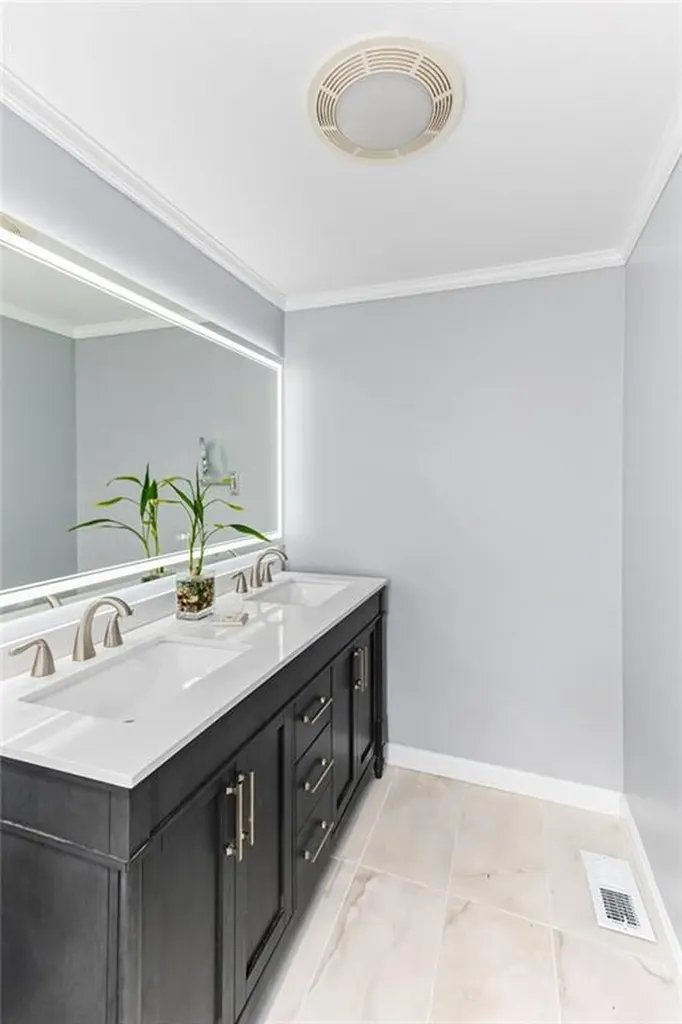 15 Cedar Drive Bristol RI 02809
