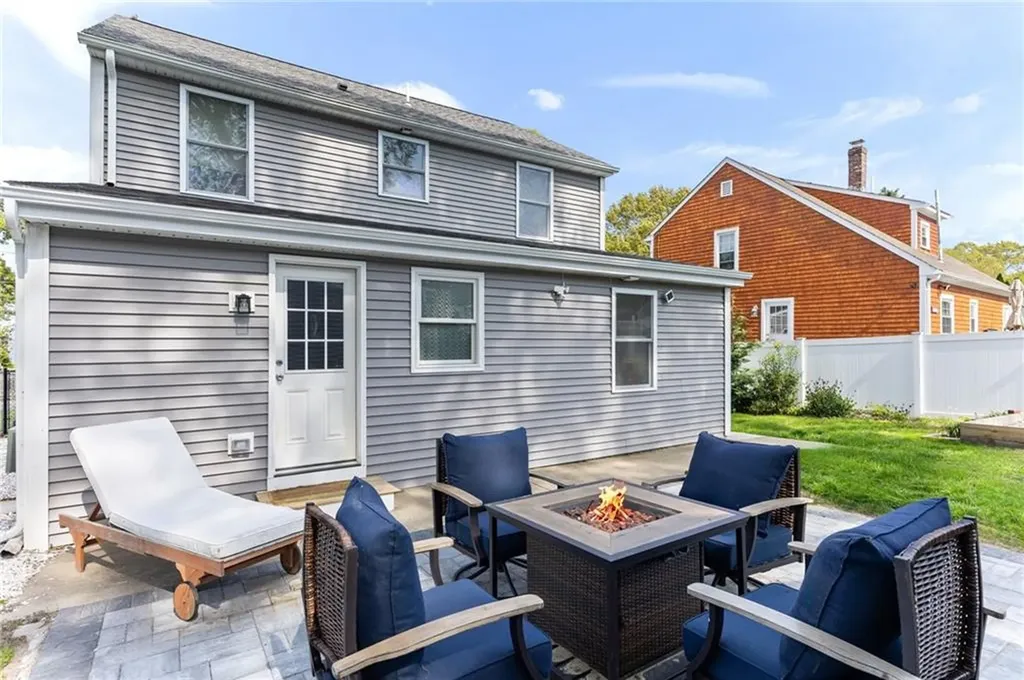 15 Cedar Drive Bristol RI 02809