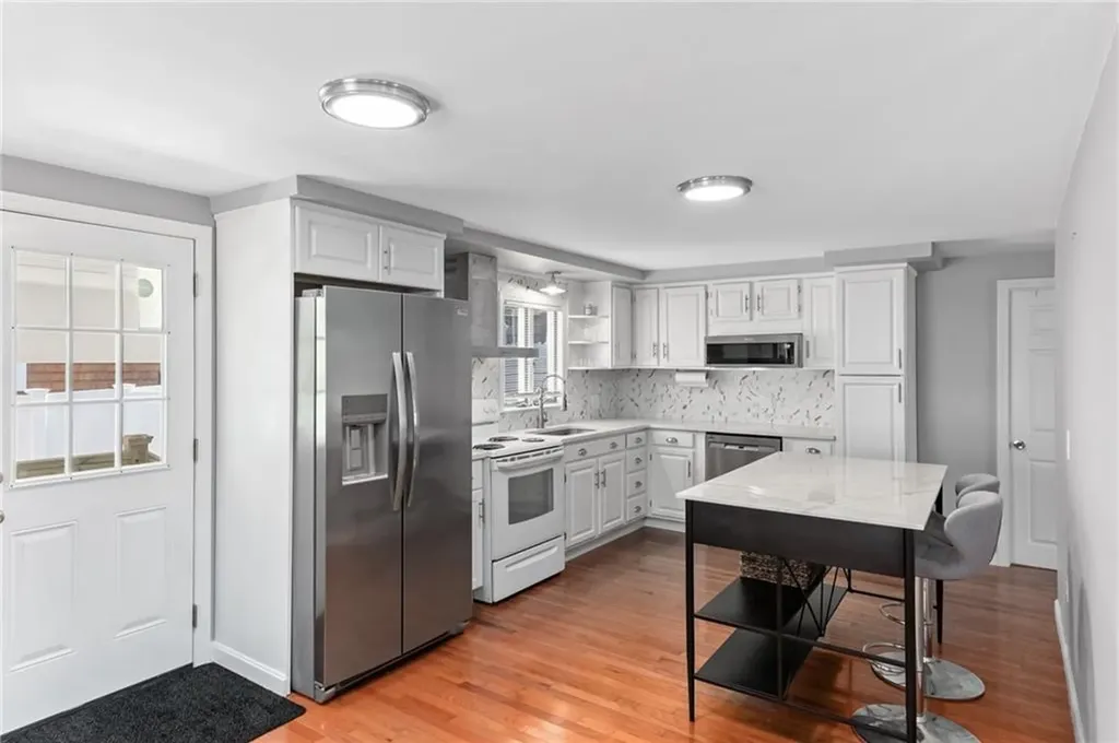 15 Cedar Drive Bristol RI 02809