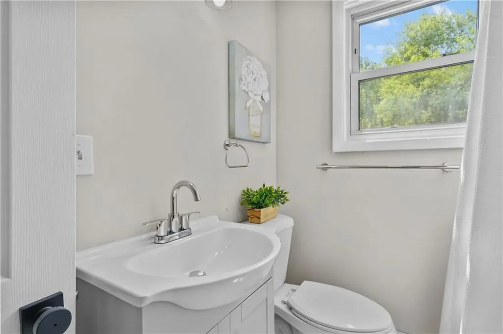 89 Cooper Avenue Woonsocket RI 02895