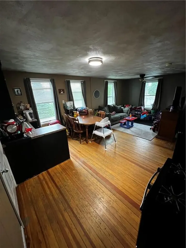 89 Cooper Avenue Woonsocket RI 02895