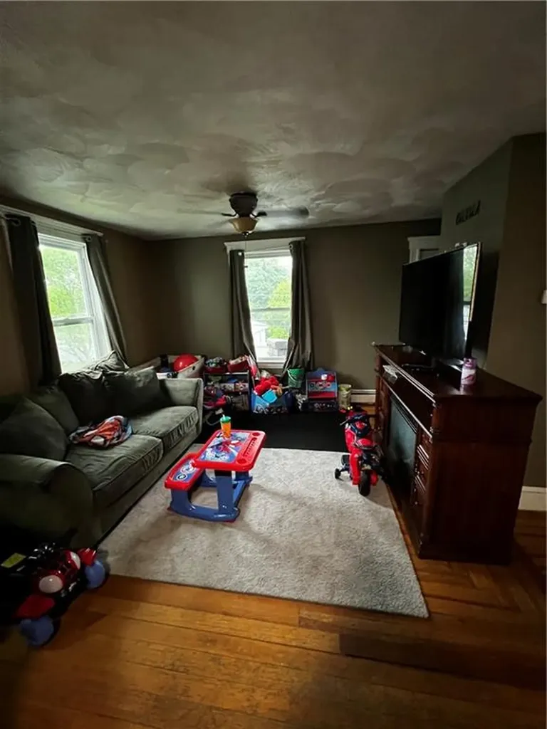 89 Cooper Avenue Woonsocket RI 02895