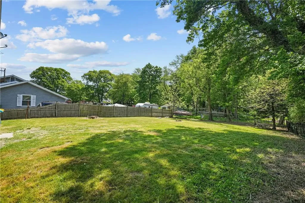 89 Cooper Avenue Woonsocket RI 02895