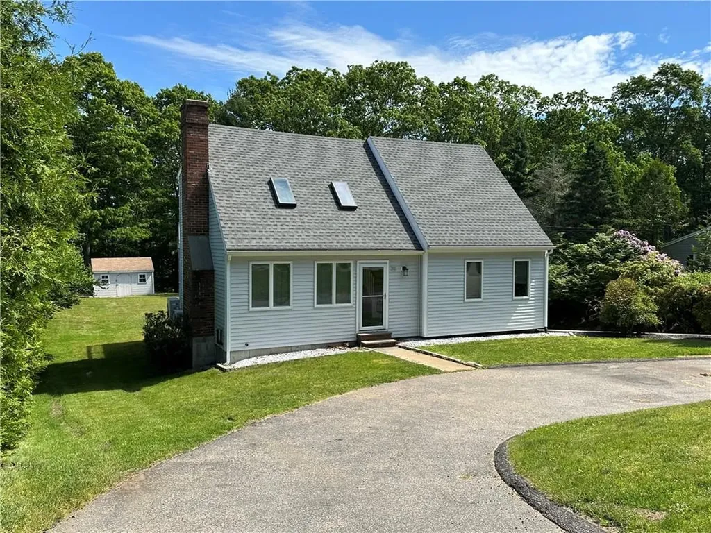 52 Old Post Road Westerly RI 02891