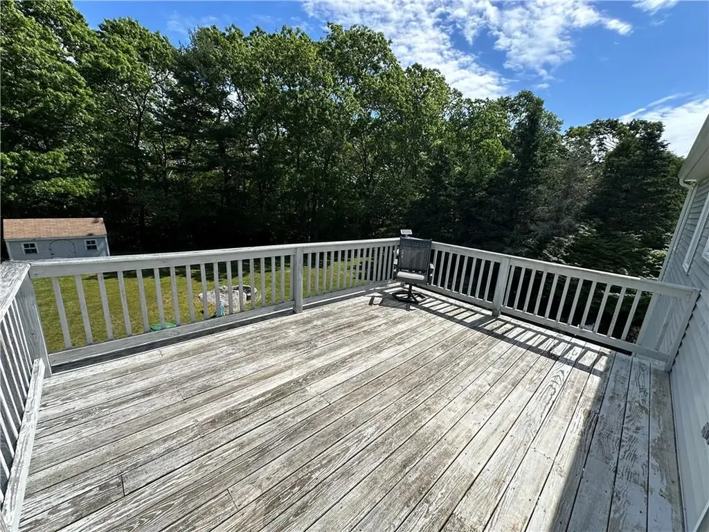 52 Old Post Road Westerly RI 02891