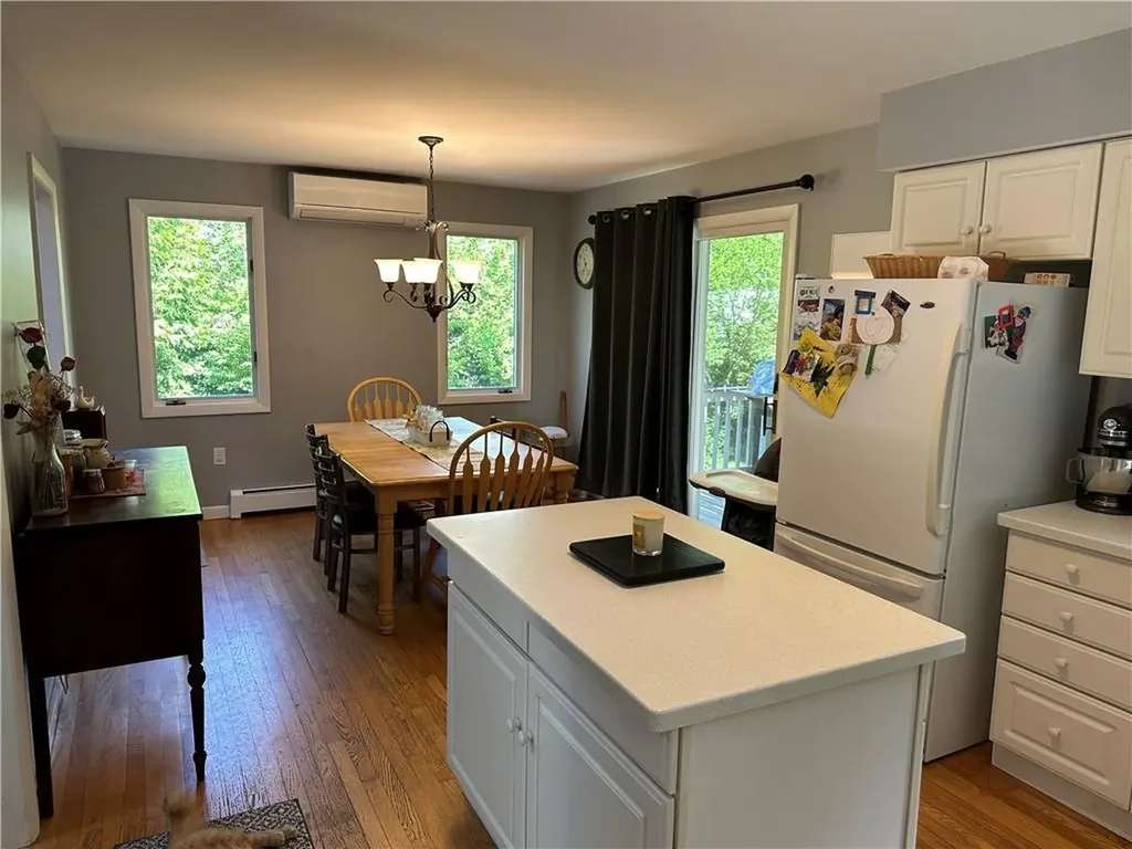 52 Old Post Road Westerly RI 02891