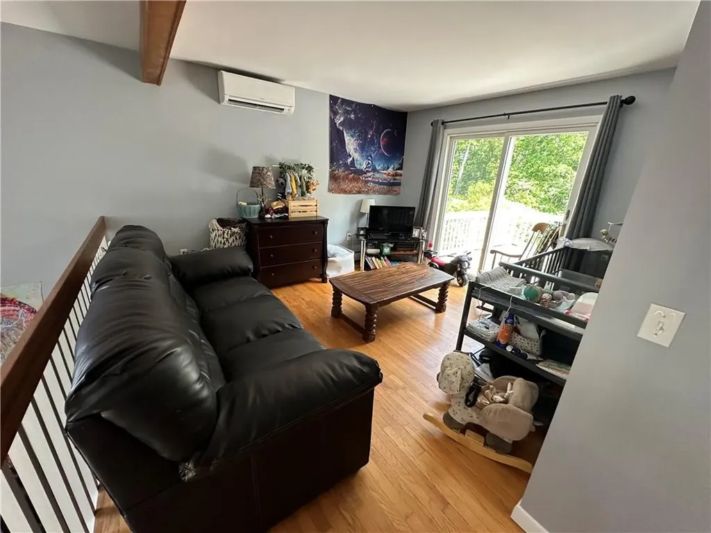 52 Old Post Road Westerly RI 02891