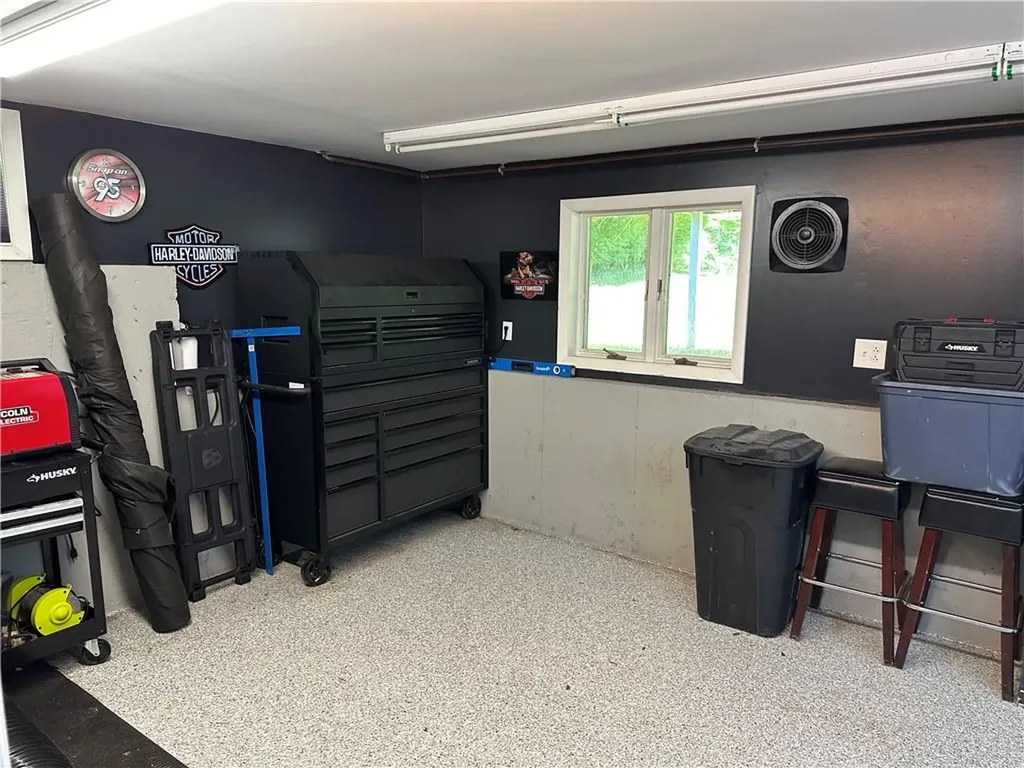 52 Old Post Road Westerly RI 02891