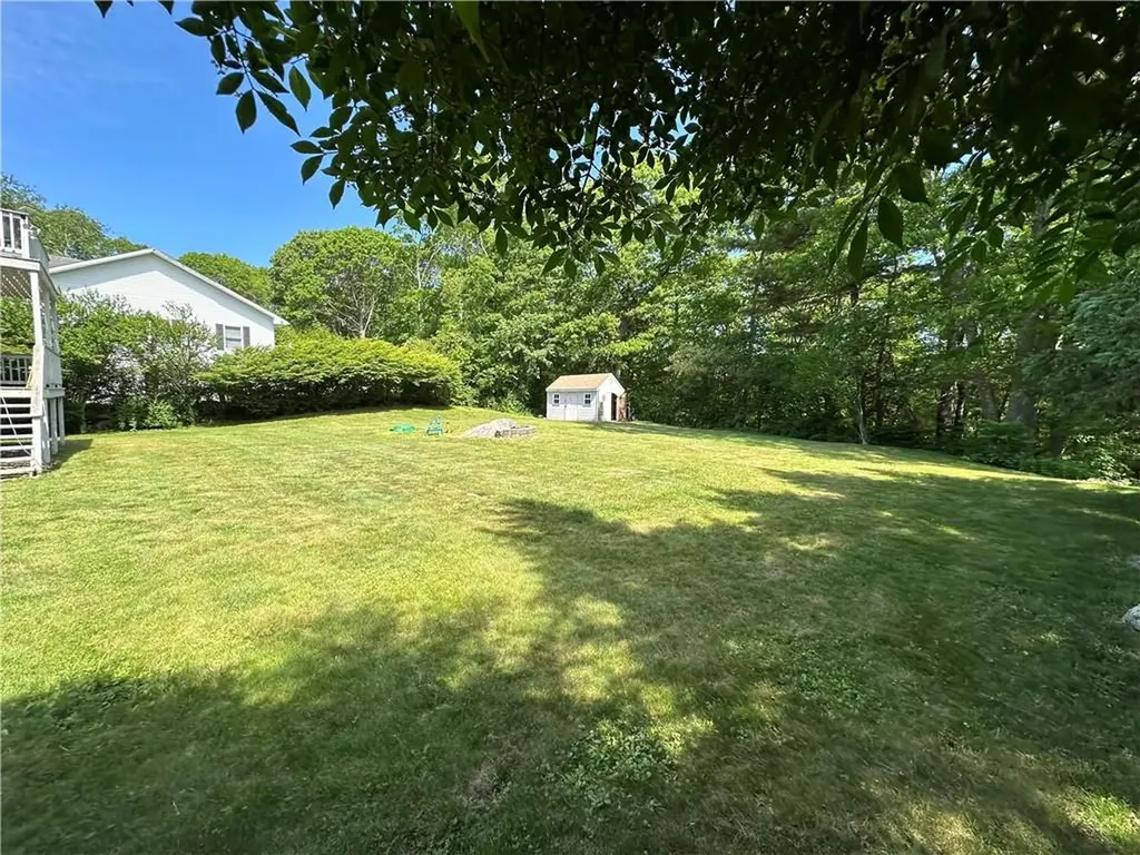 52 Old Post Road Westerly RI 02891