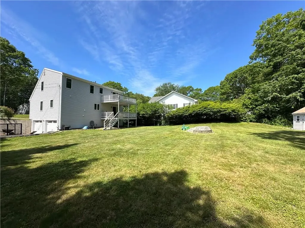 52 Old Post Road Westerly RI 02891