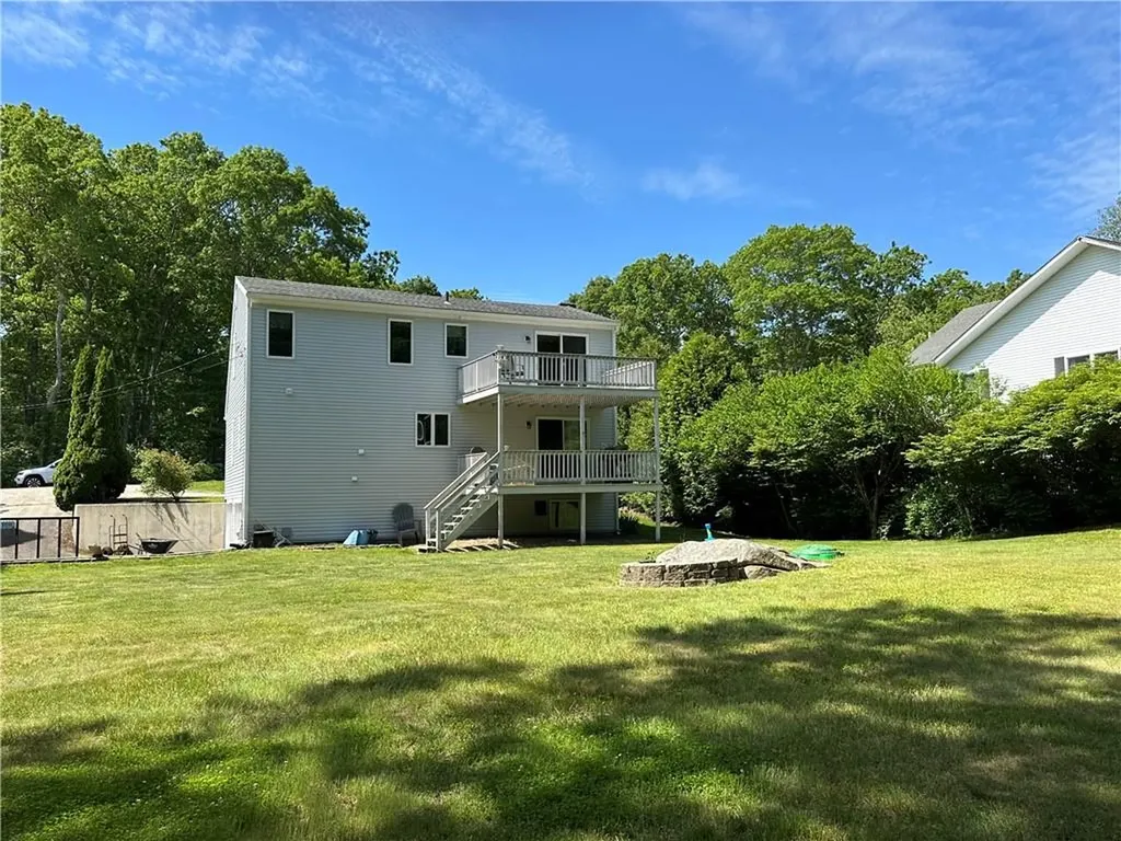 52 Old Post Road Westerly RI 02891