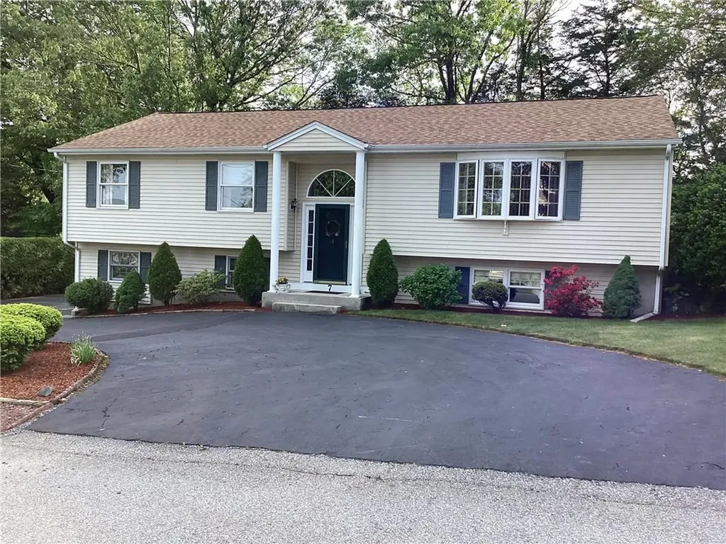 7 Pat Drive Lincoln RI 02865