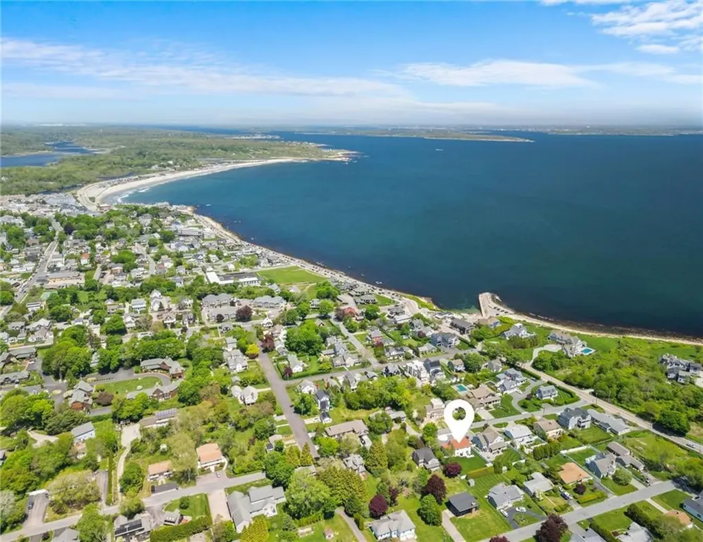 22 Westmoreland Street Narragansett RI 02882