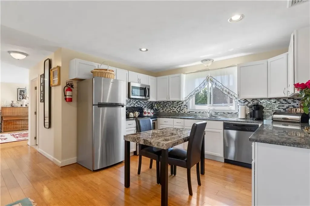 22 Westmoreland Street Narragansett RI 02882