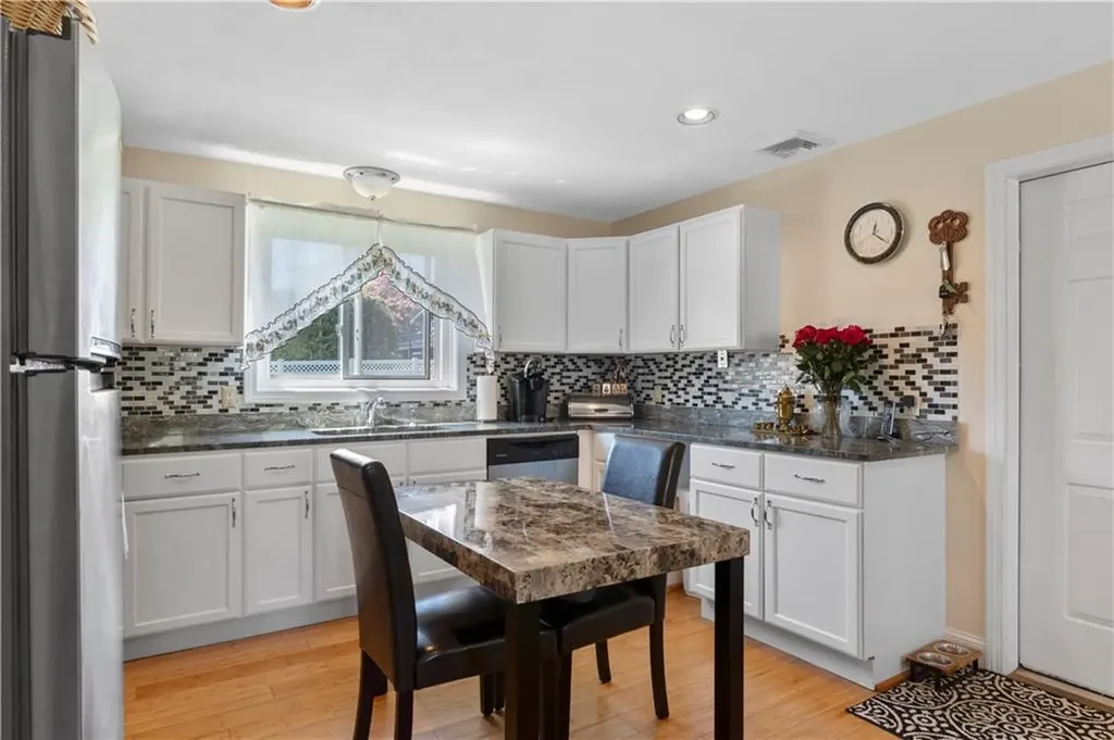 22 Westmoreland Street Narragansett RI 02882