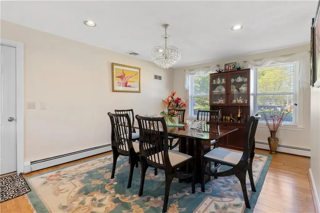 22 Westmoreland Street Narragansett RI 02882