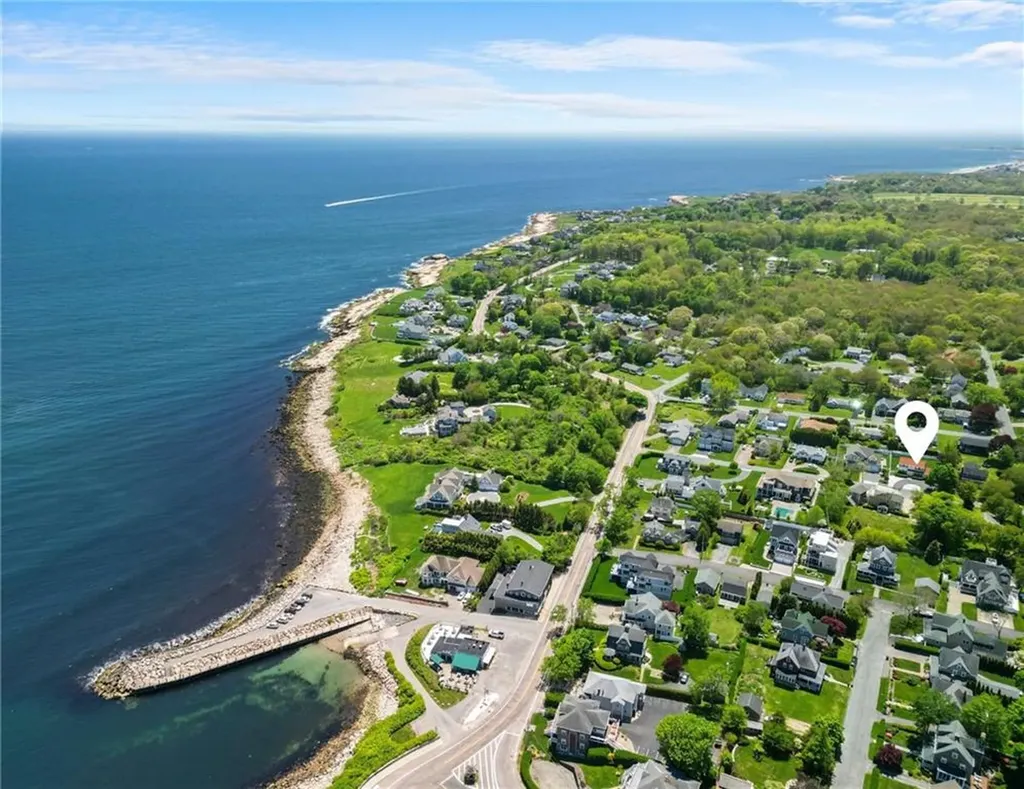 22 Westmoreland Street Narragansett RI 02882