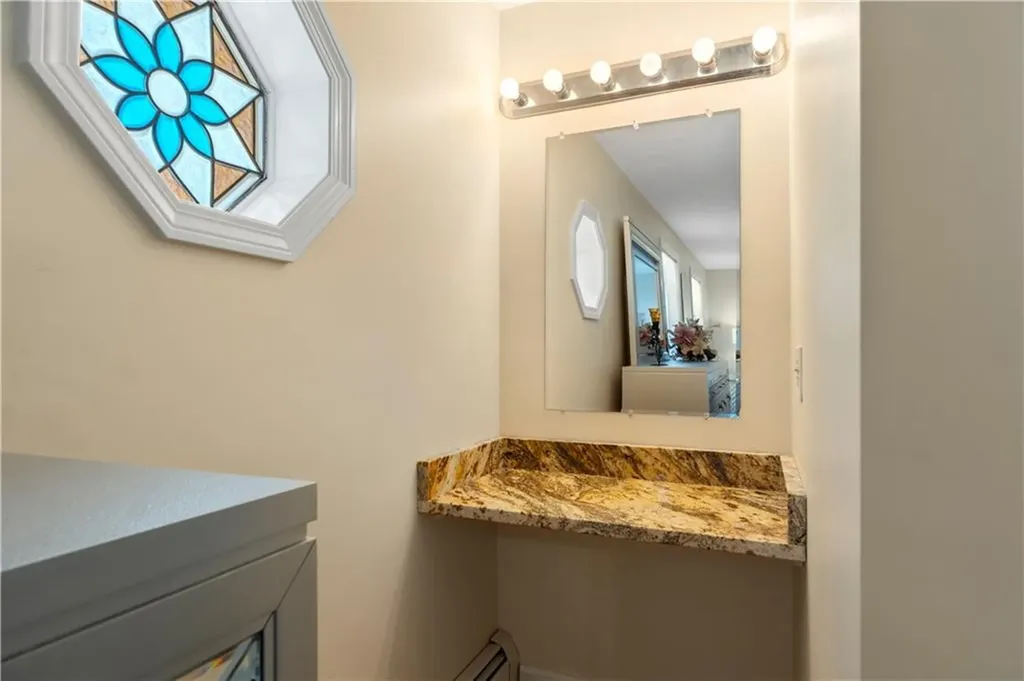 22 Westmoreland Street Narragansett RI 02882
