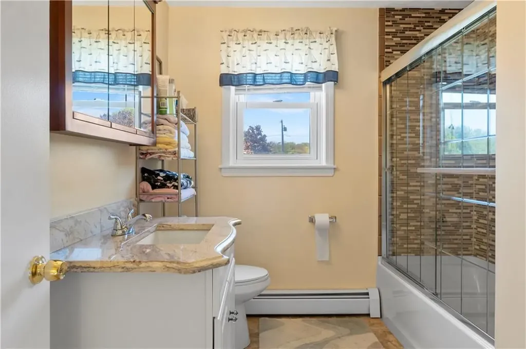 22 Westmoreland Street Narragansett RI 02882