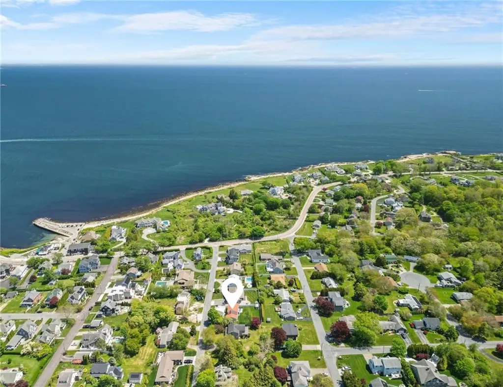 22 Westmoreland Street Narragansett RI 02882