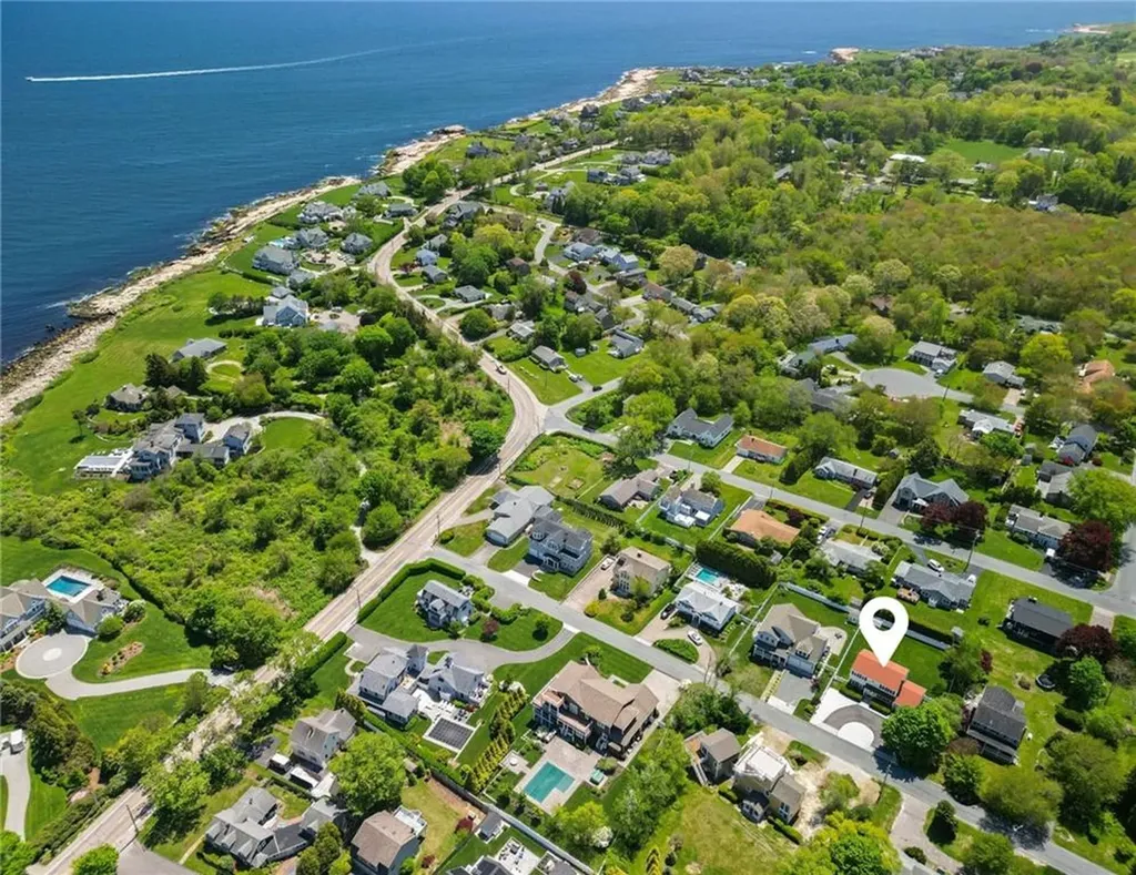 22 Westmoreland Street Narragansett RI 02882