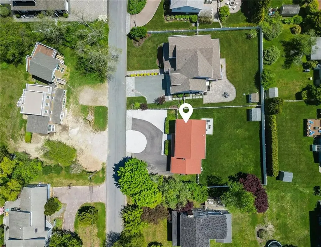 22 Westmoreland Street Narragansett RI 02882