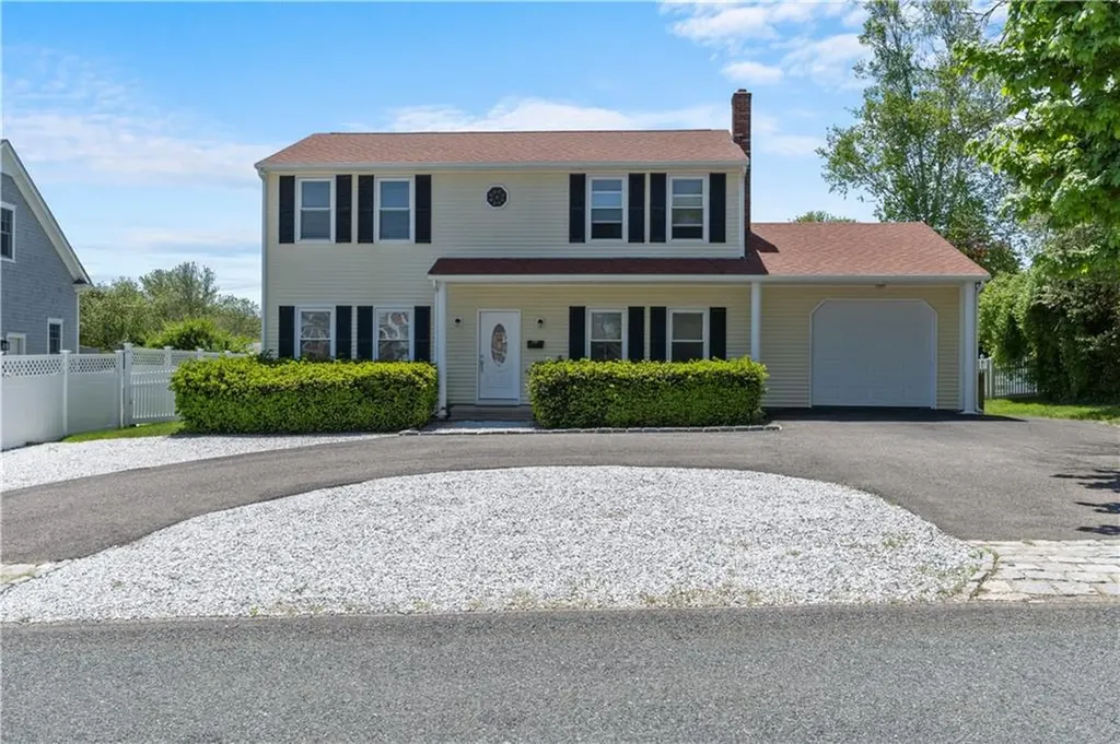 22 Westmoreland Street Narragansett RI 02882