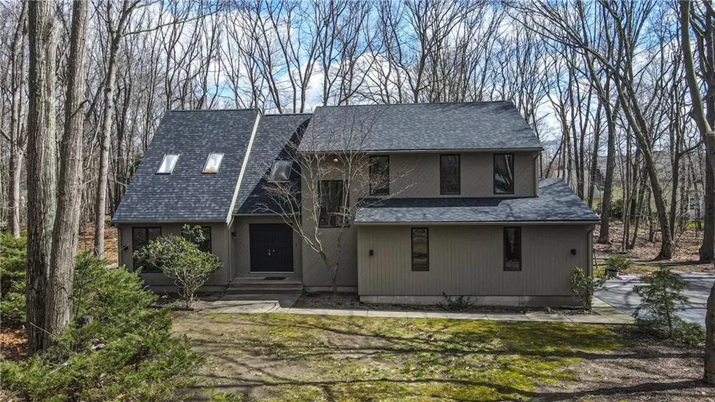 125 Lynn Circle East Greenwich RI 02818