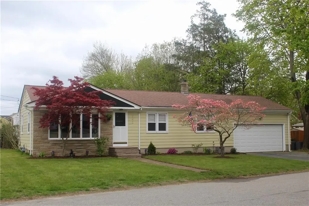 242 Parkside Drive Warwick RI 02888