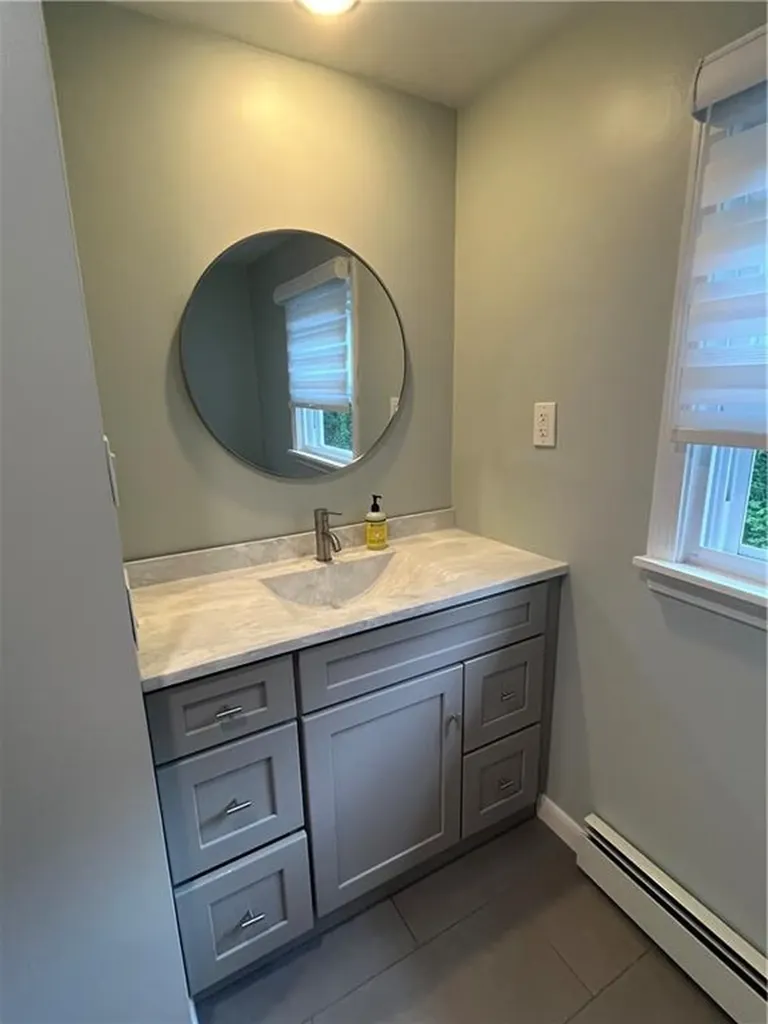 242 Parkside Drive Warwick RI 02888