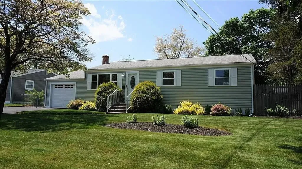 9 Hagerstown Road Warwick RI 02886
