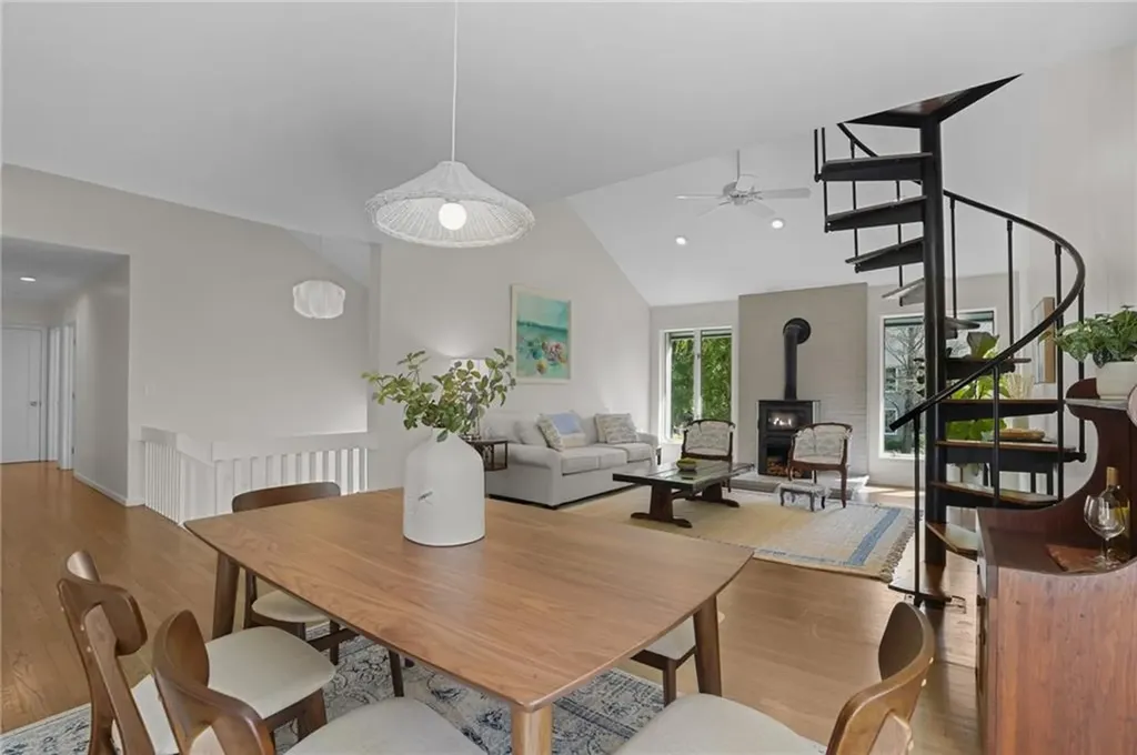 49 Riverside Drive Barrington RI 02806