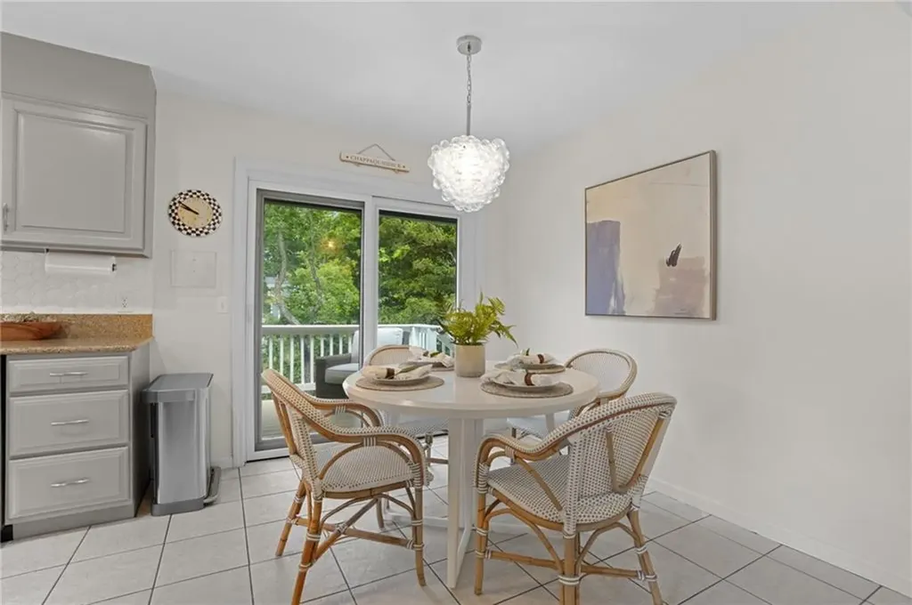 49 Riverside Drive Barrington RI 02806