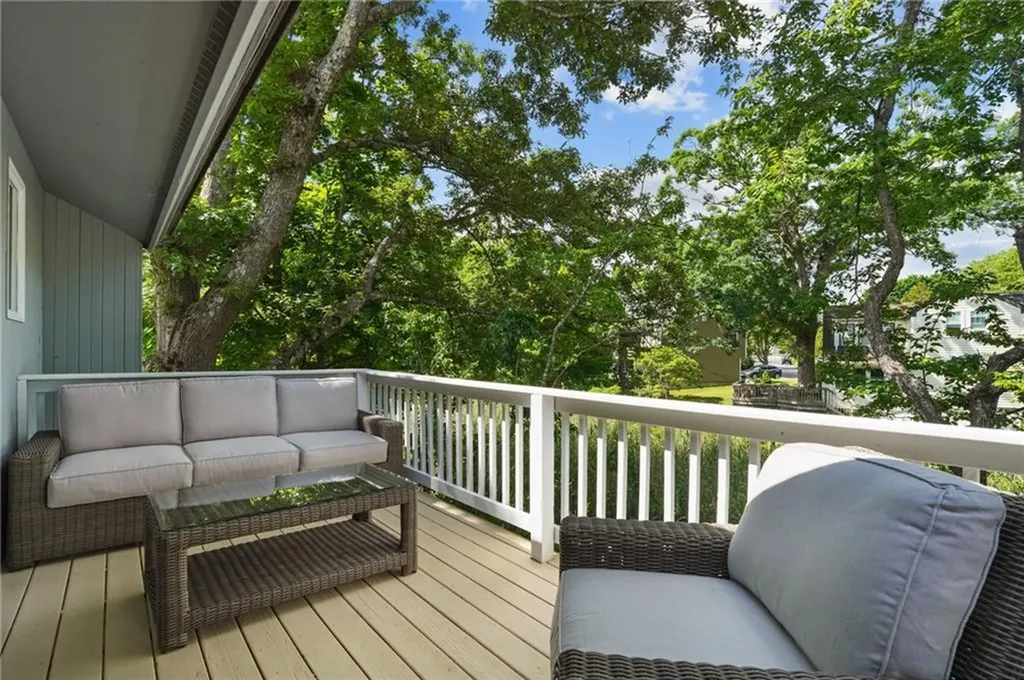 49 Riverside Drive Barrington RI 02806