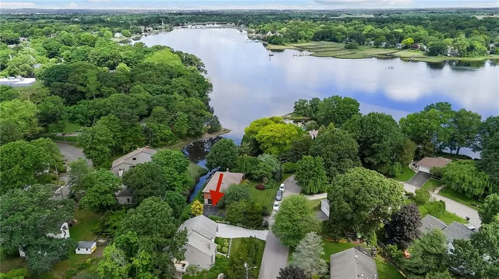 49 Riverside Drive Barrington RI 02806