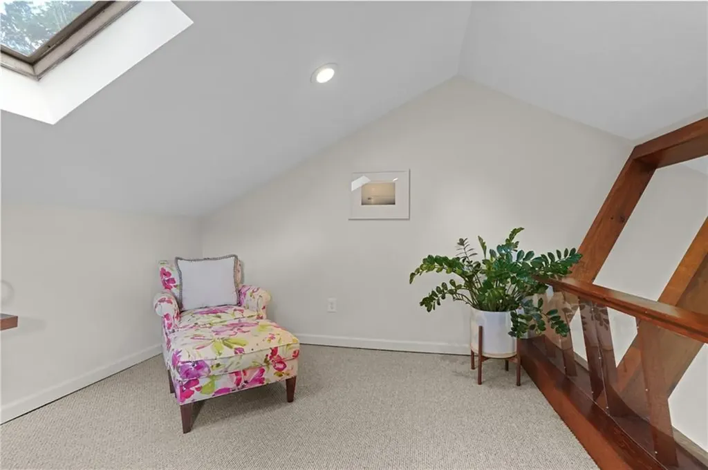49 Riverside Drive Barrington RI 02806