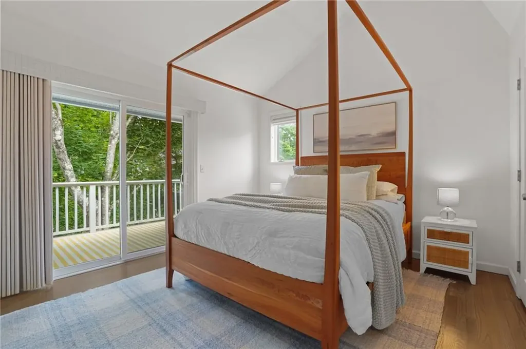 49 Riverside Drive Barrington RI 02806