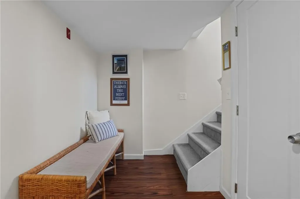 49 Riverside Drive Barrington RI 02806