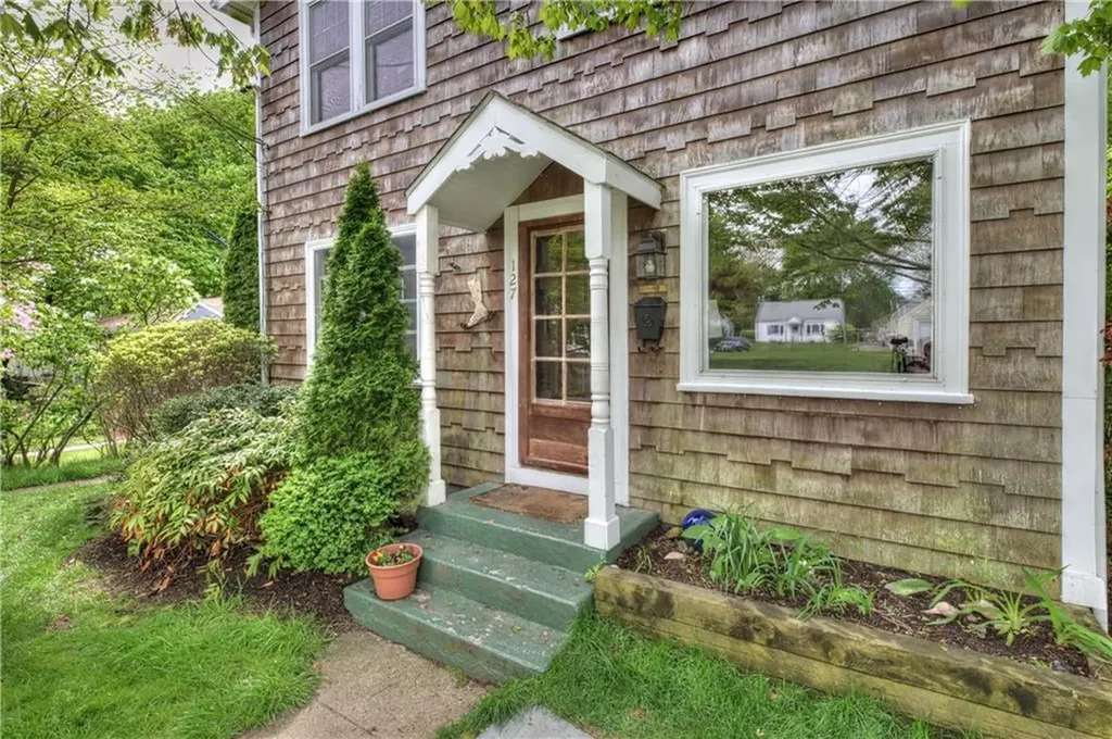 127 Foote Street Barrington RI 02806