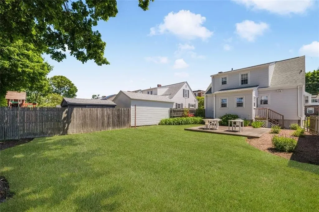 165 Woodhaven Road Pawtucket RI 02861