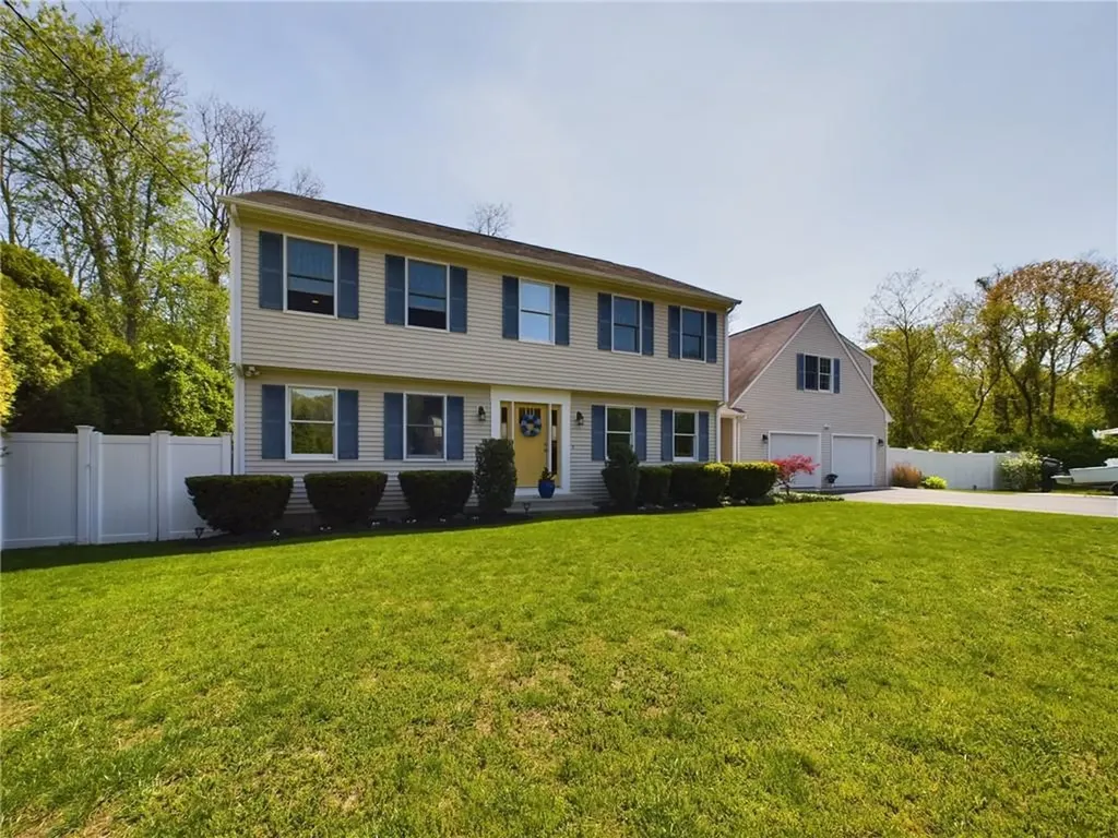 46 Pleasant Avenue Narragansett RI 02882