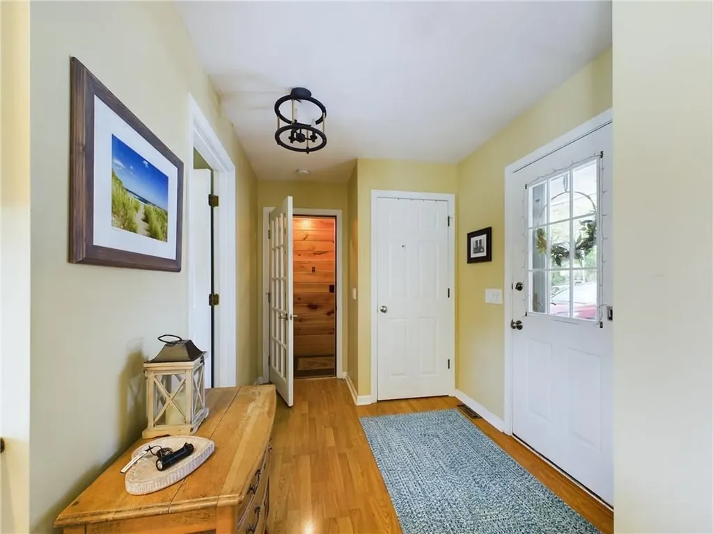 46 Pleasant Avenue Narragansett RI 02882
