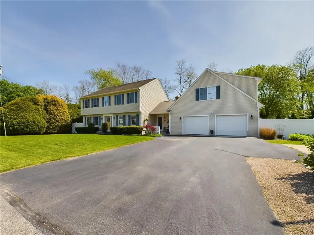 46 Pleasant Avenue Narragansett RI 02882