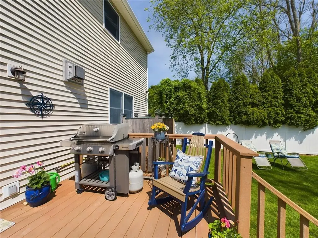 46 Pleasant Avenue Narragansett RI 02882