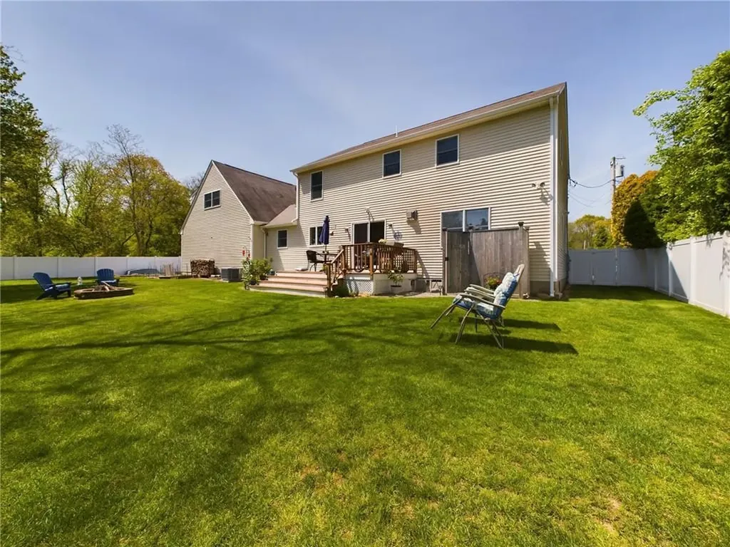 46 Pleasant Avenue Narragansett RI 02882