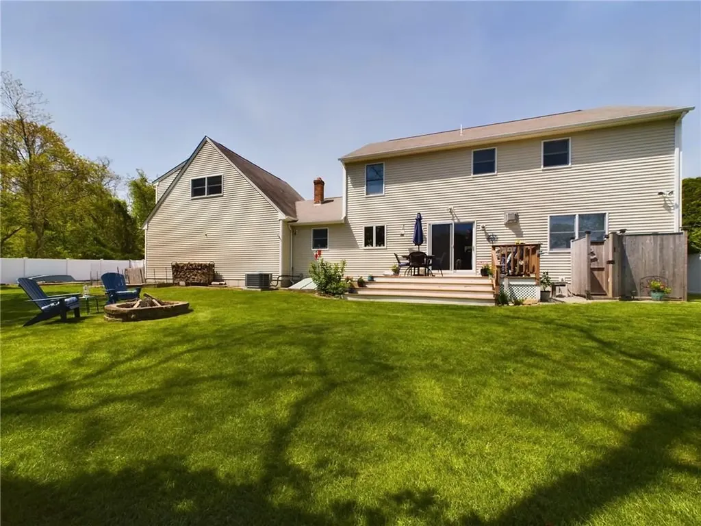 46 Pleasant Avenue Narragansett RI 02882