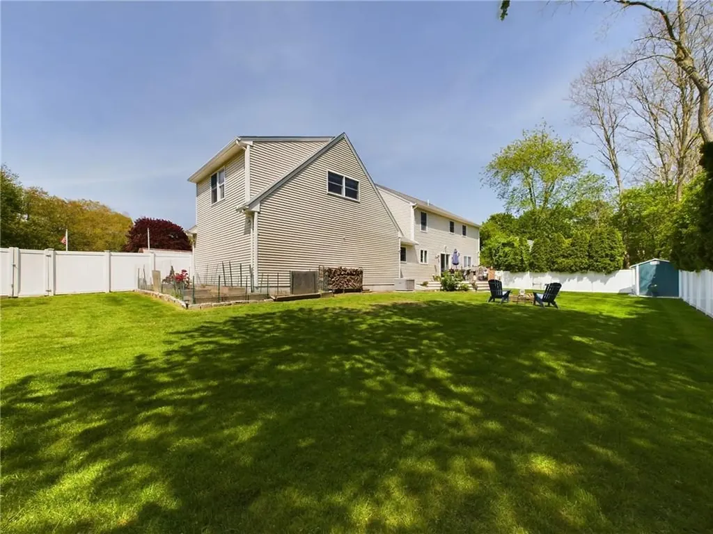 46 Pleasant Avenue Narragansett RI 02882