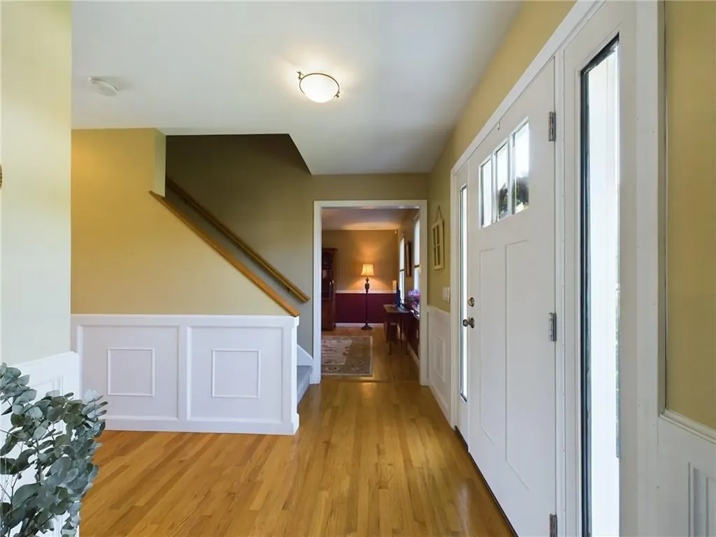 46 Pleasant Avenue Narragansett RI 02882