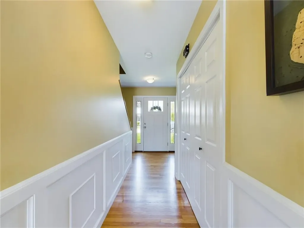 46 Pleasant Avenue Narragansett RI 02882