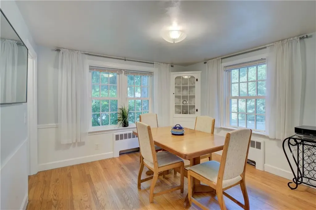 17 Stanhope Drive Barrington RI 02806
